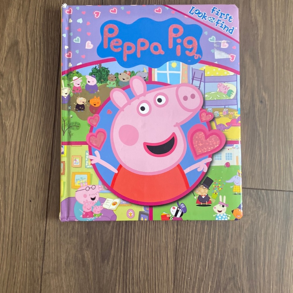 Peppa pig look and find book